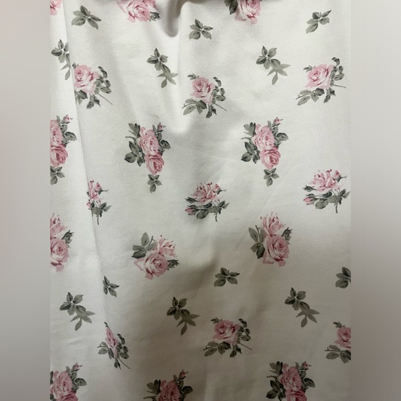 Ditsy Floral Dress - Picture 2 of 4